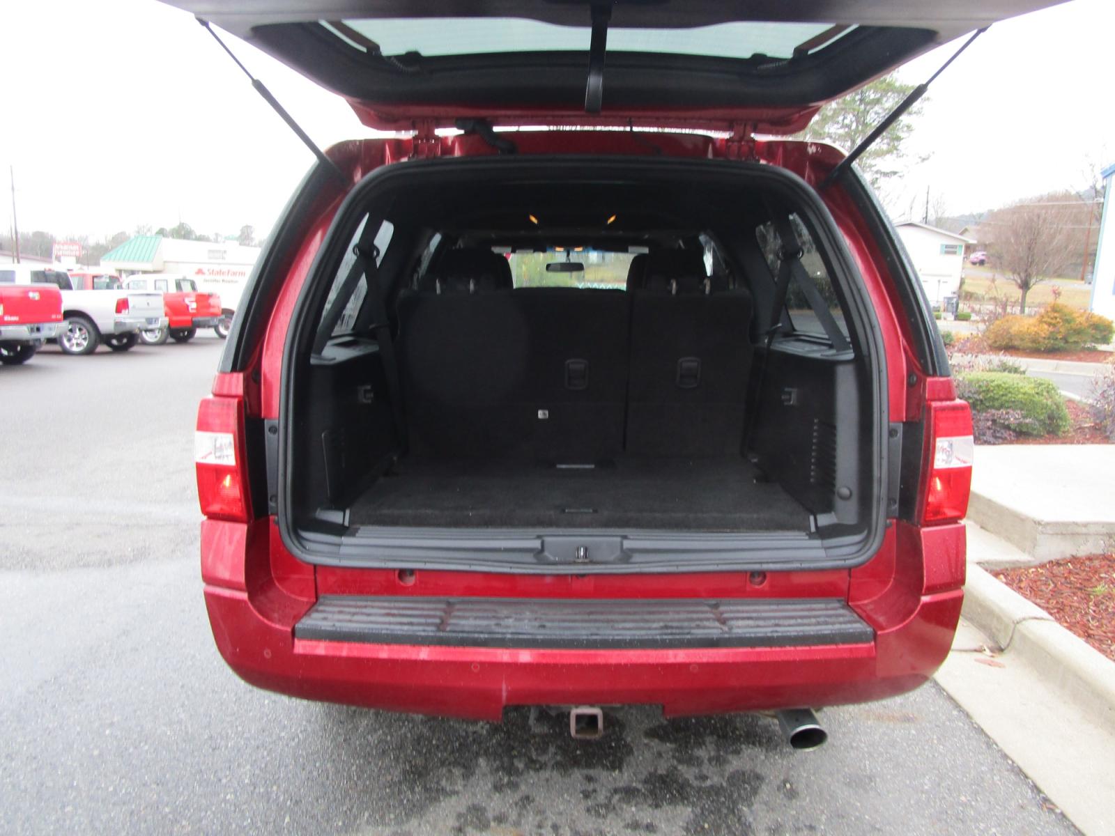 2017 RED Ford Expedition EL King Ranch 2WD (1FMJK1HT4HE) with an 3.5L V6 DOHC 24V FFV engine, 6A transmission, located at 1814 Albert Pike Road, Hot Springs, AR, 71913, (501) 623-1717, 34.494228, -93.094070 - Photo #5